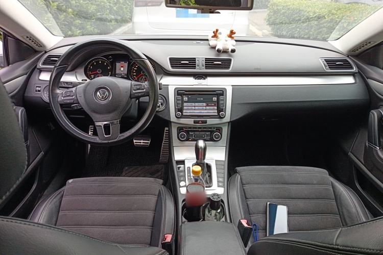 Used Volkswagen FAW-Volkswagen CC 2012 2.0 TSI Luxury Model Center Console