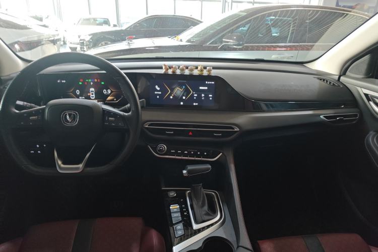 Used CHANGAN Eado 2021 PLUS Blue Whale NE 1.4T GDI DCT Flagship Model Center Console