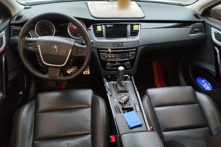 Used Peugeot 508 2015 1.6THP Automatic Prestige Edition Center Console