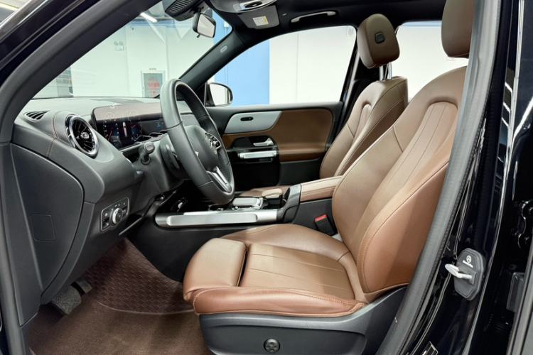 Used Mercedes-Benz GLB 2023 Refreshed GLB 200 Dynamic Edition Interior 5