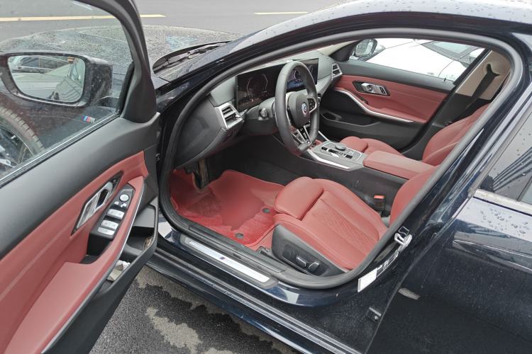 Used BMW 3 Series 2025 325i M Sport Package Driver Seat