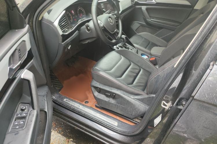 Used Volkswagen Tayron 2019 330TSI Two-Wheel Drive Luxury Model China VI Standard Interior 3