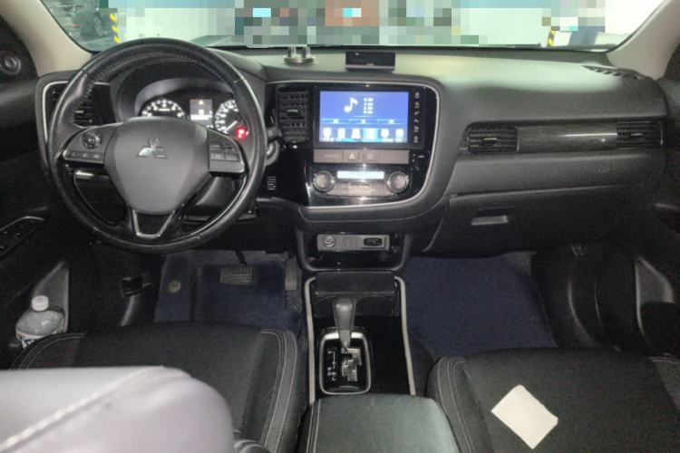 Used Mitsubishi Outlander 2019 2.0L Two-Wheel Drive Comfort Edition 5 Seats China V Standard