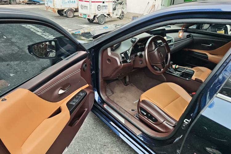 Used Lexus ES 2020 200 Excellence Edition