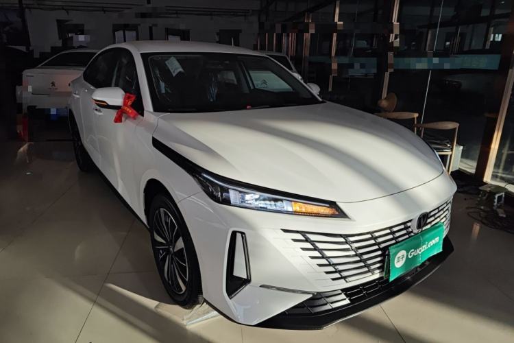 Used Changan Eado PHEV 2025 Smart New Blue Whale 145KM High-Energy Edition