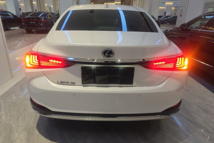 Used Lexus ES 2023 200 Excellence Edition