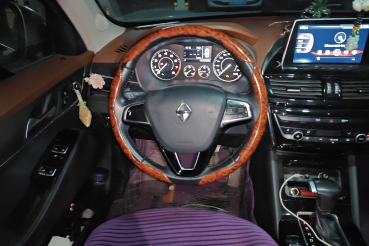 Used BORGWARD BX5 2017 20TGDI Automatic Two-Wheel Drive Pioneer Edition Steering Wheel