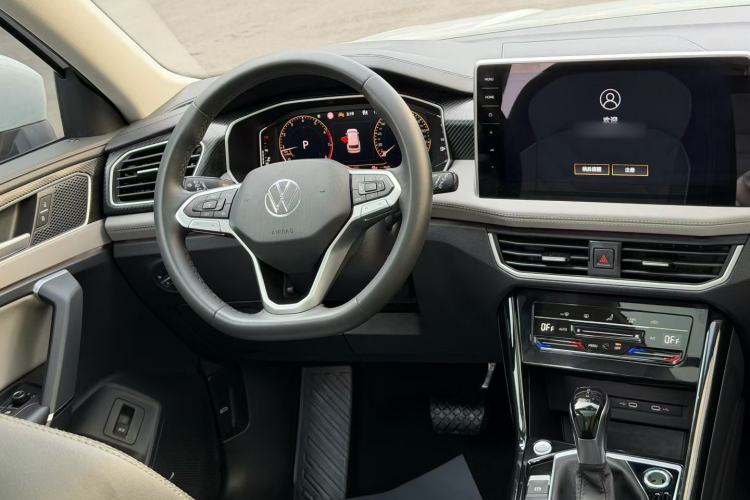 Used Volkswagen Tayron 2023 330TSI Two-Wheel-Drive Luxury Plus Advanced Version
