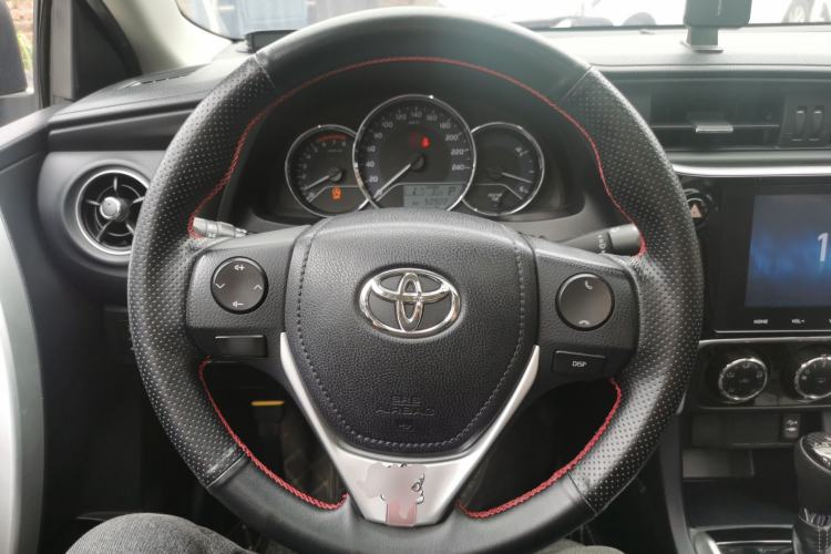 Used Toyota Levin 2017 Revised 185T CVT Elite Edition China V Standard Steering Wheel