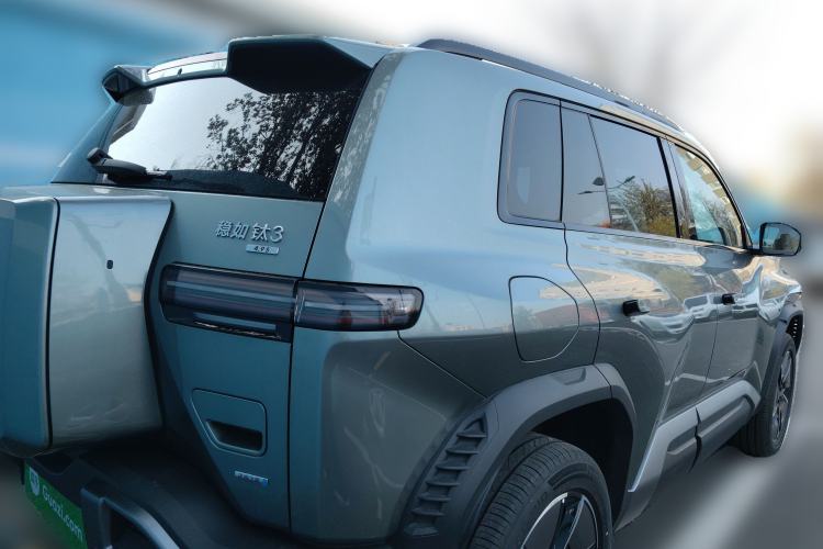 Used Formula Leopard Titanium 3 2025 501 km All-Wheel Drive Intelligent Driving Max Edition
