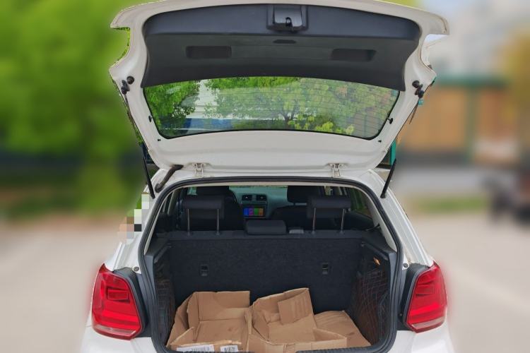 Used Volkswagen Polo 2016 1.4L Manual Fashion Model