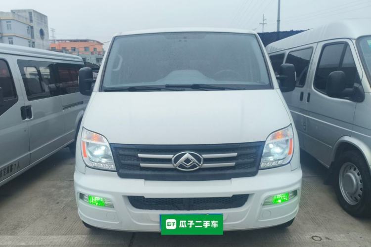 Used SAIC MAXUS Xintu V80 2023 2.0T Manual Classic Aoyuntong Short Wheelbase Ultra-Low Roof 5/6-Seater