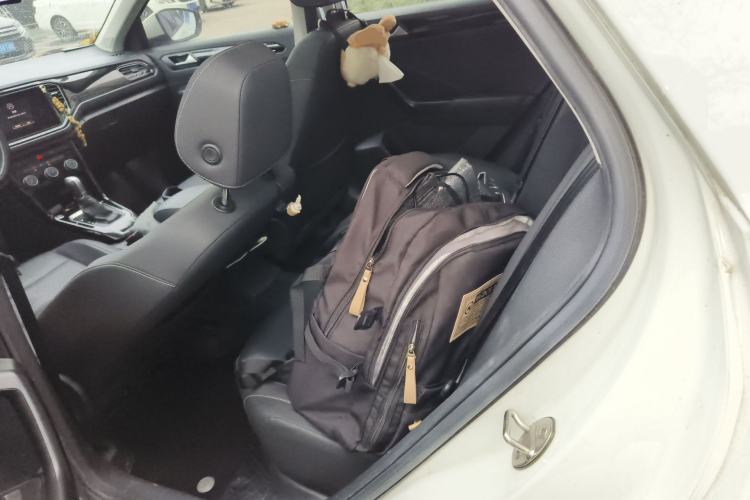 Used Volkswagen T-ROC 2022 280TSI DSG Two-Wheel Drive Comfort PLUS Left Rear Seat