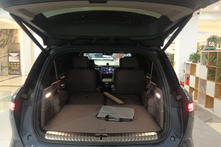 Used Nio ES8 2026 Model 6-seat Executive Signature Edition Trunk