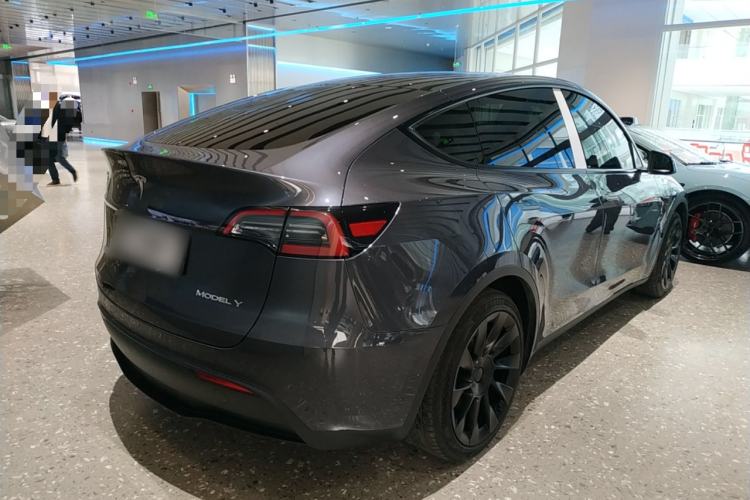 Used Tesla Model Y 2022 Rear-Wheel-Drive Version