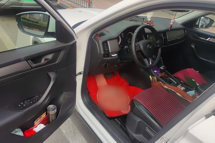 Used Skoda Kodiaq 2018 Facelifted TSI330 5-Seater Two-Wheel-Drive Comfort Edition Driver Seat