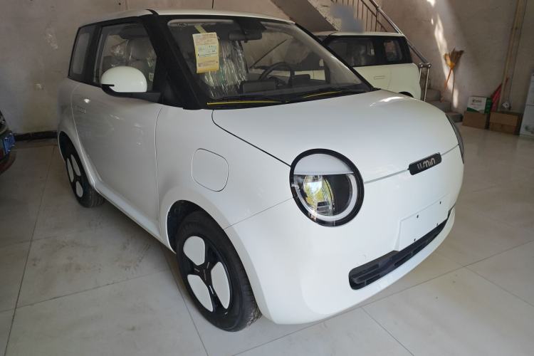 Used CHANGAN NEVO Lumin 2025 205 km Xiangqin Version Front Right 45 Deg