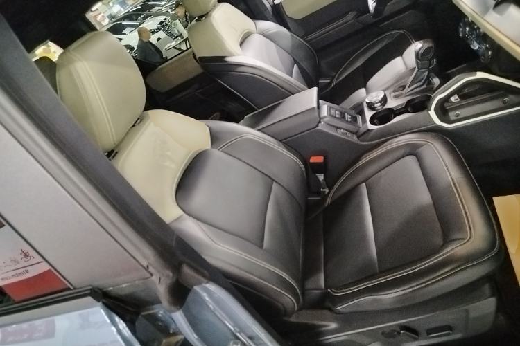 Used Ford Bronco 2024 2.3T Long Beach Right Front Seat