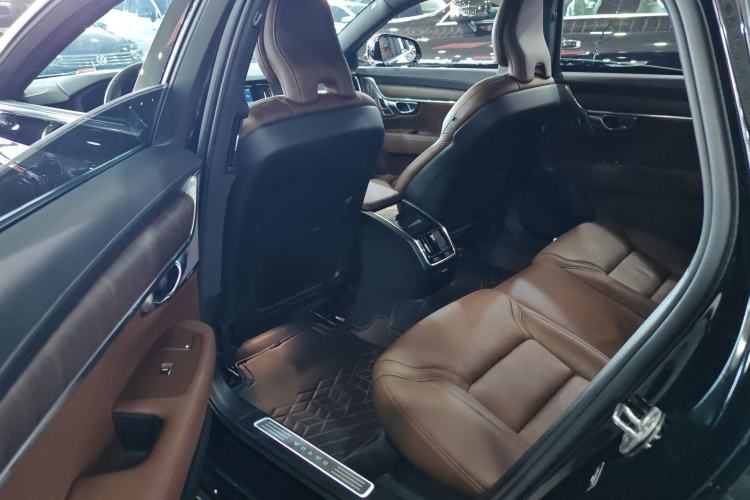 Used Volvo S90 2024 B5 Luxury Smart Edition