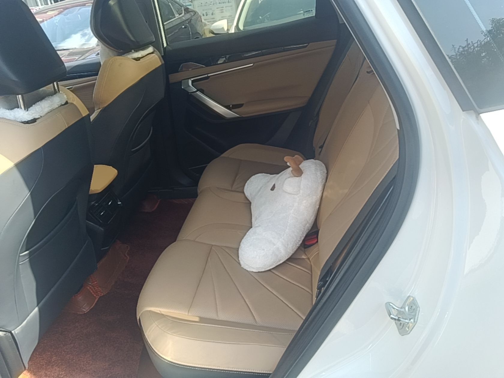 Geely Auto FX11 2023 1.5TD DCT Prestige Edition — снимка 20