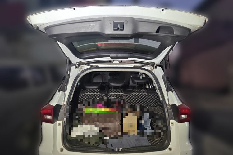 Used Haval M6 2017 1.5T Automatic Two-Wheel Drive Elite Model Trunk