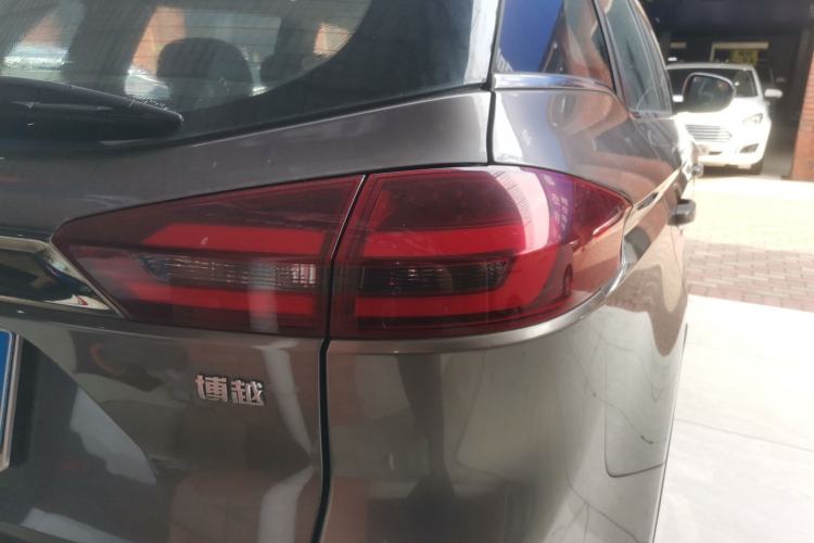 Used Geely Auto Emgrand X7 Sport 2018 1.8TD Automatic Two-Wheel Drive Smart Connect 4G Internet Edition