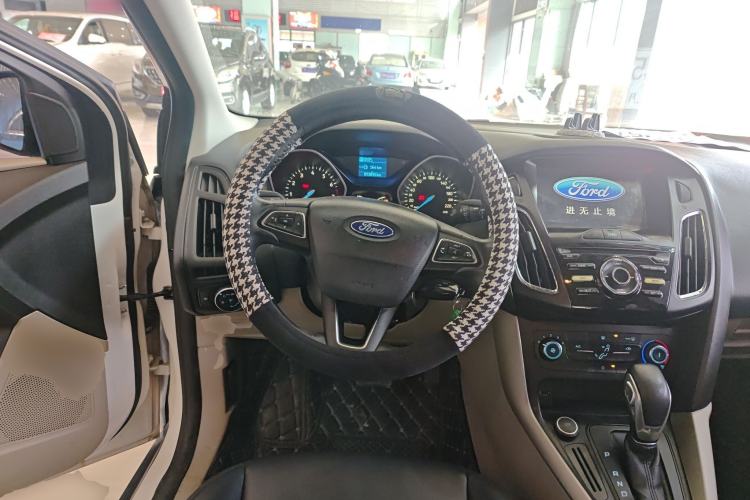 Used Ford Focus 2017 Sedan 1.6L Automatic Comfort Plus SmartDrive Edition