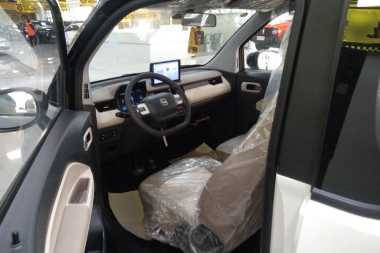 Used Chery QQ Ice Cream 2024 Edition Youth Version 205km Sundae