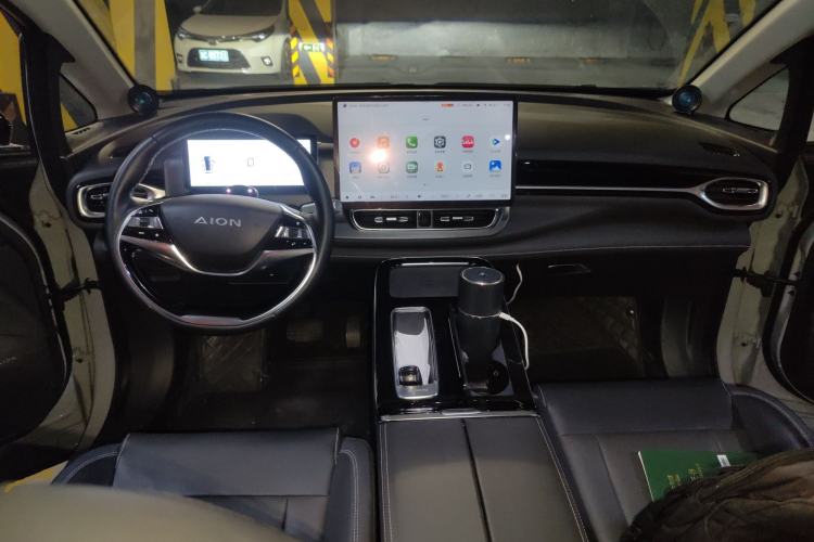 Used AION V 2023 Plus 70 Smart Tech Edition Lithium Iron Phosphate Center Console