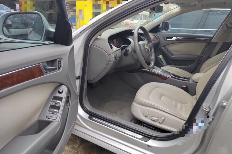 Used Audi A4L 2011 2.0 TFSI Comfort Model
