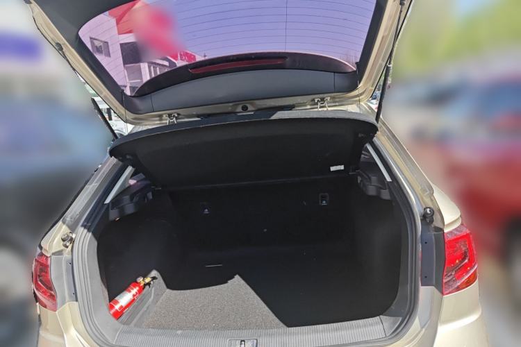 Used Volkswagen C-TREK 2018 230TSI DSG Comfort Model Trunk