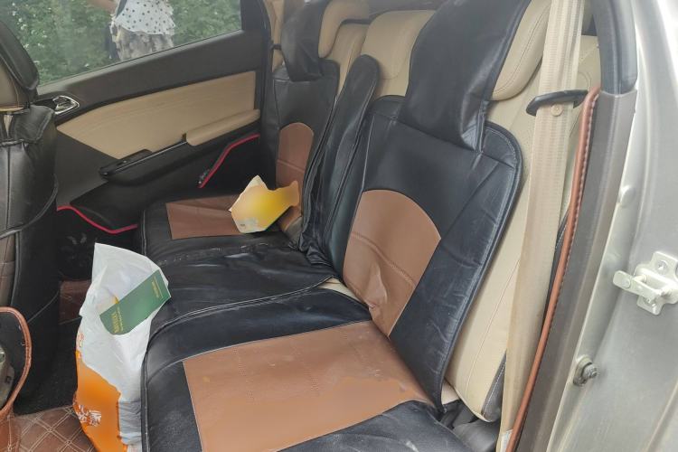 Used Baojun 310W 2017 1.5L Manual Fashion Model China V
