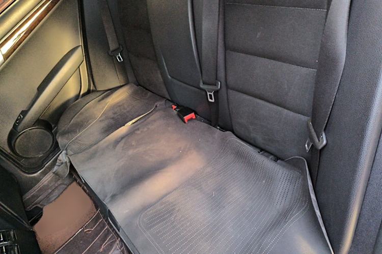 Used Mercedes-Benz C-Class 2013 C 260 Elegant Grand Edition
