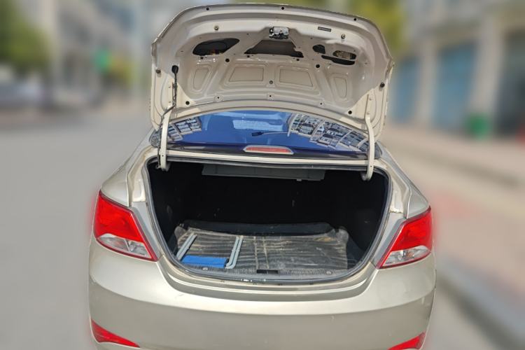 Used Hyundai Verna (older generation) 2014 1.4L Manual Fashion GS Model
