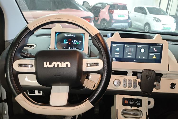 Used CHANGAN NEVO Lumin 2022 155 km – Refreshingly Sweet Edition Center Console