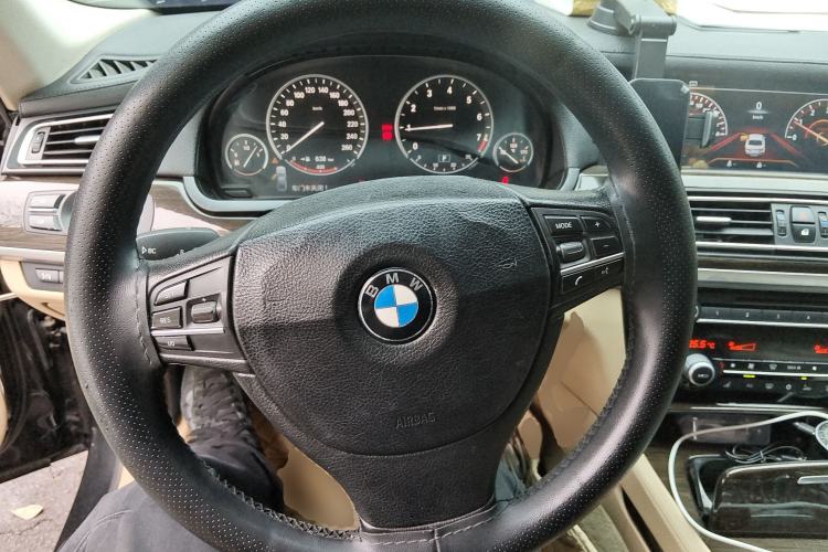 Used BMW 7 Series 2009 740Li Leading Model
