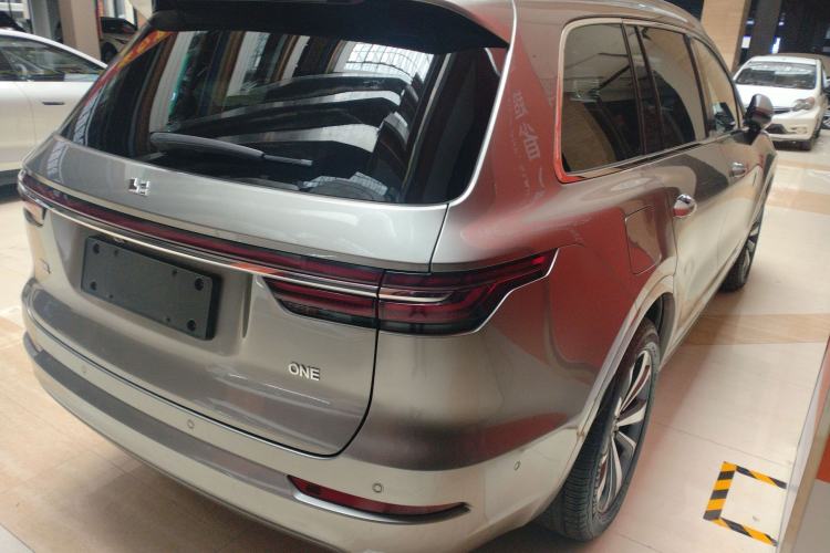 Used Li Auto ONE 2021 Extended-Range 6-Seater Version Rear Right 45 Deg