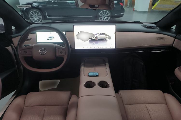 Used Nissan N7 2025 510 Pro Interior 2