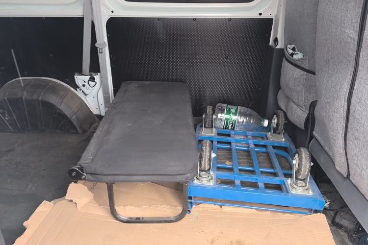 Used SAIC MAXUS Dana V1 2025 V1 Short Wheelbase Low-Roof Multi-Function Version (42 kWh)
