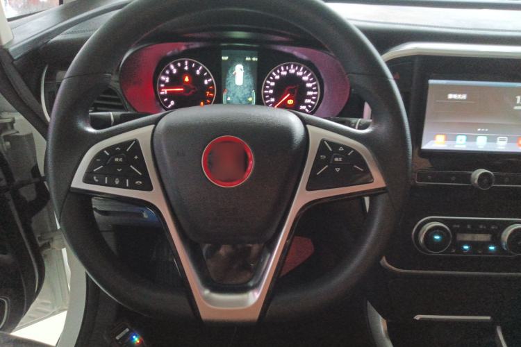 Used BYD Song MAX 2017 1.5T Manual Smart Connect Luxury 7-Seater