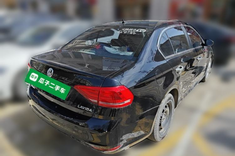 Used Volkswagen Lavida 2015 1.6L Manual Fashion Edition