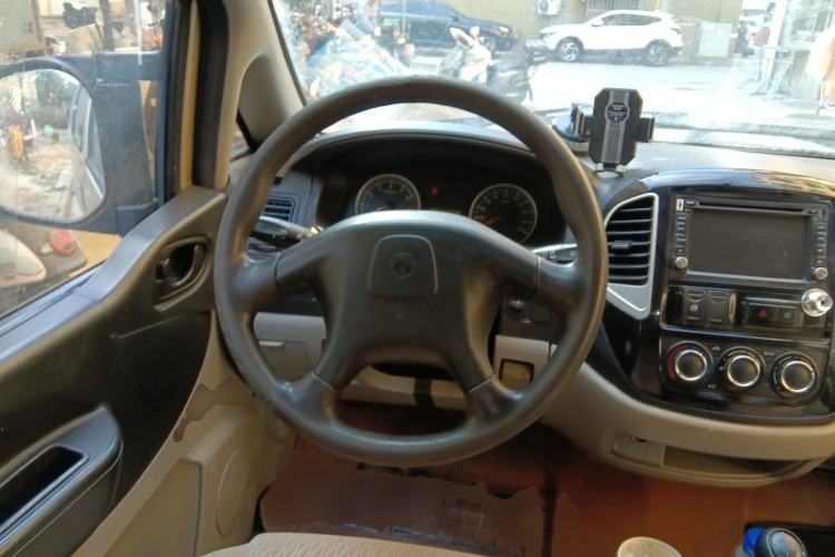 Used FORTHING Lingzhi 2015 M3 1.6L 7-Seater Standard Model
