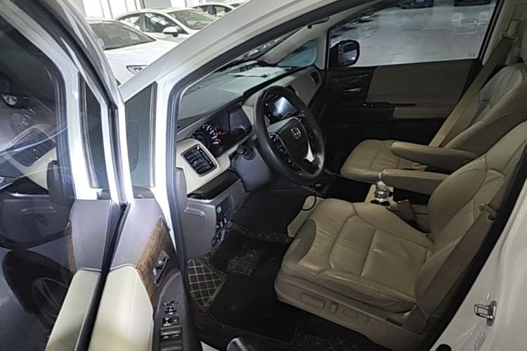 Used Honda Odyssey 2015 Revised 2.4L Luxury Edition
