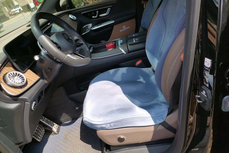 Used Mercedes-Benz EQE SUV 2024 350 4MATIC Luxury Edition Left Front Seat