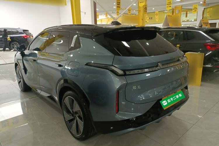 Used Lynk & Co 08 EM-P 2023 220km All-Wheel-Drive Performance Halo
