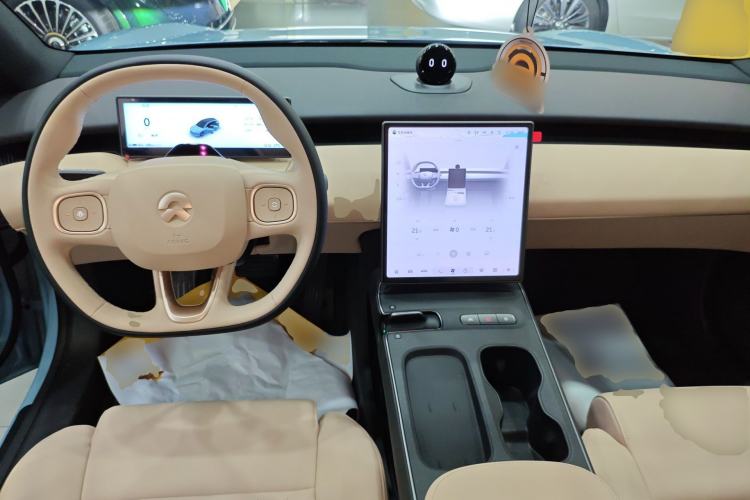 Used Nio ET5T 2024 75kWh Touring Center Console