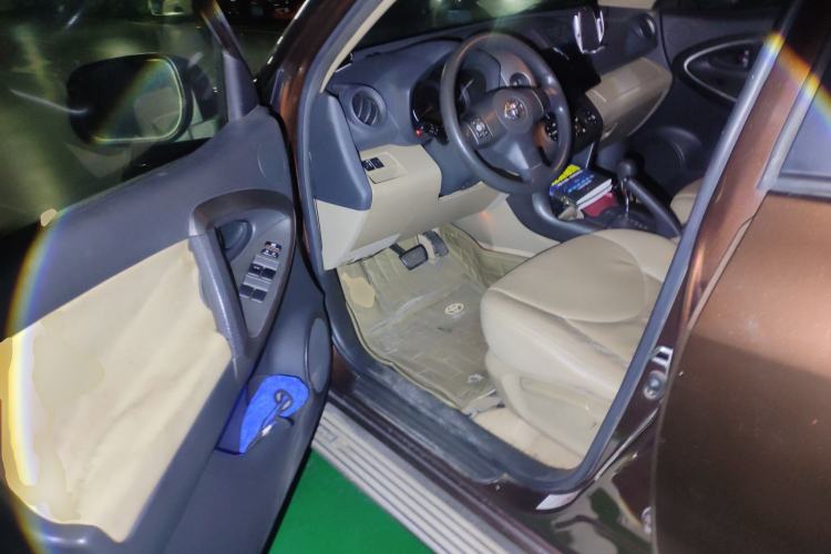 Used Toyota RAV4 2011 2.0L Automatic 4x4 Edition
