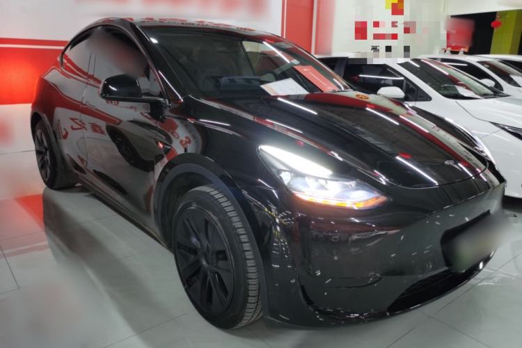 Used Tesla Model Y 2023 Rear-Wheel-Drive Version Front Right 45 Deg