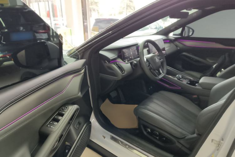 Used BYD Song L EV 2025 Intelligent Driving Version 662 km LiDAR Excellence Edition
