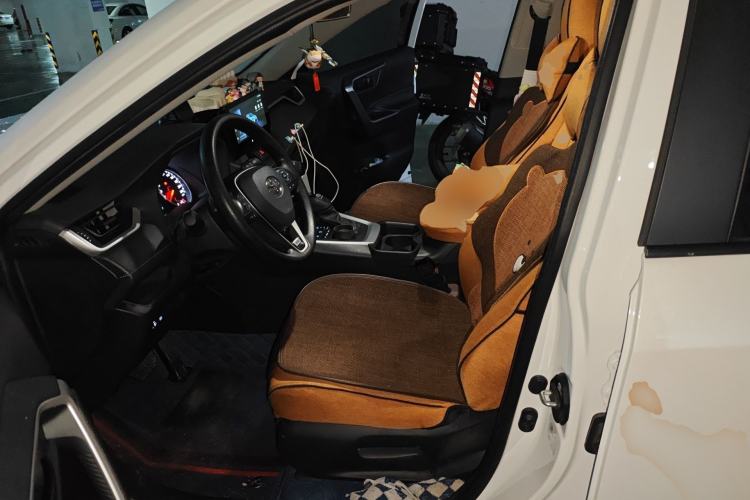 Used Toyota Wildlander 2024 2.0L CVT Two-Wheel Drive Leading Edition